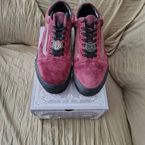 Vans x Disney Old Skool Stackform Poison Apple Like New Size 10 Women 8.5 Men